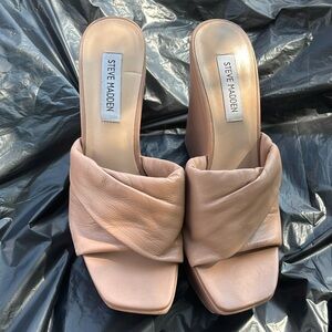 Brianna tan leather Steve madden platform size 8.5